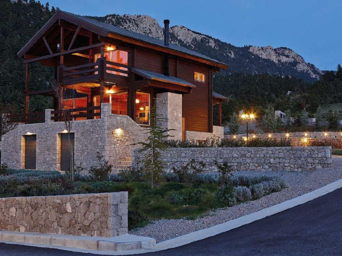 Parnassos Log Houses 1