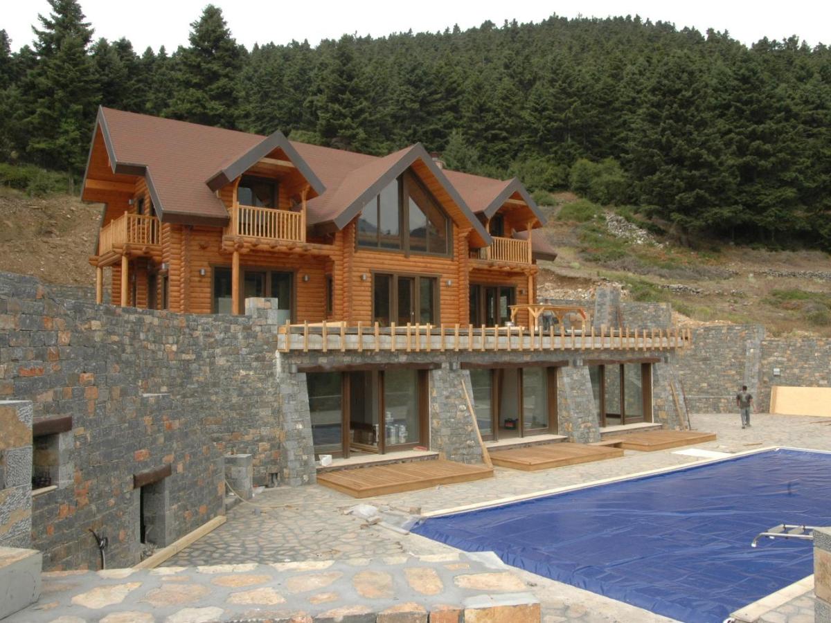 Karpenisi House 1
