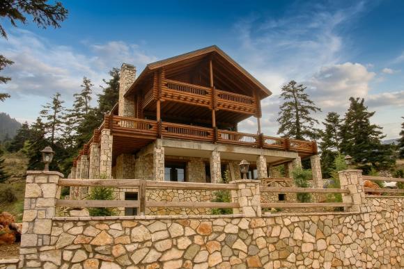 Parnassos Log House