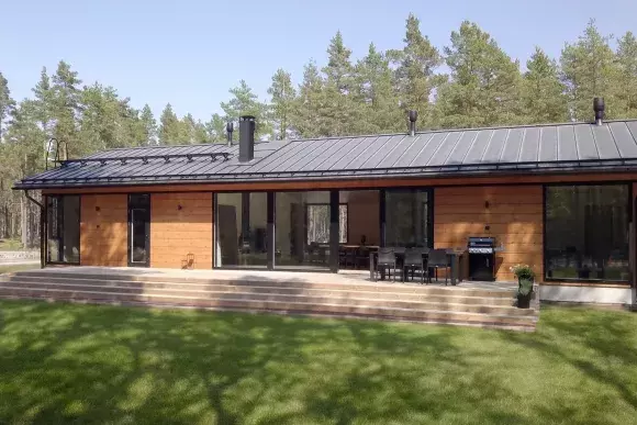 Glass House 144
