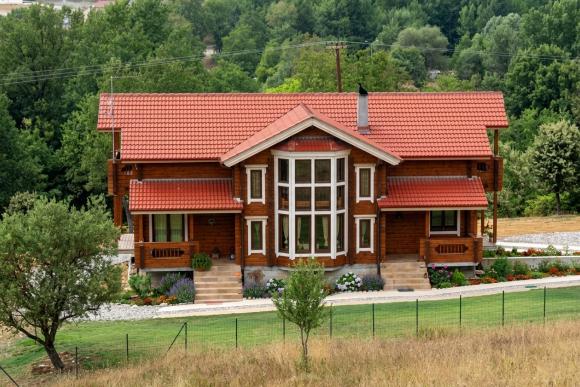 Karpenisi Log House